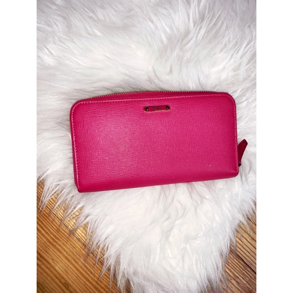 fendi hot pink